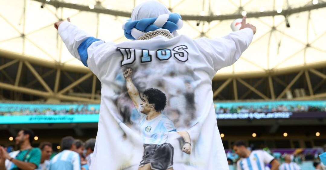 Il mondo del calcio ricorda Maradona quello degli affari insegue i marchi commerciali Il Sole 24 ORE